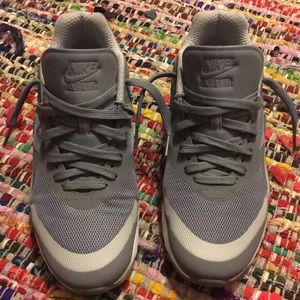 NIKE AIR MAX - Men’s Size 8